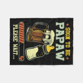 Bald Papa Est 2025 Schwangerschaftsankündigung L Fleecedecke (Vorderseite (Horizontal))