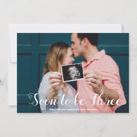 Bald wird drei Foto Overlay Custom Pregnancy Ankündigung (Vorderseite)