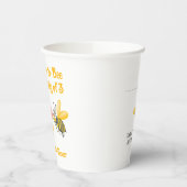 Bald wird eine Familie mit 3 Kinderdusche. Pappbecher (Links)