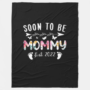 Bald wird Mommy Est 2022 florale neue Oma Fleecedecke
