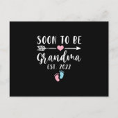 Bald wird Oma 2022 für neue Oma Ankündigungspostkarte (Vorderseite)