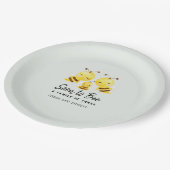 Bald zu einer Familie von drei Baby Dusche Custom. Pappteller (Schrägansicht)