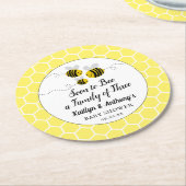 Bald zu einer Familie von drei | Babydusche Runder Pappuntersetzer (Angewinkelt)