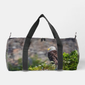 Baldadler auf dem Felsen Duffle Bag (Rückseite)