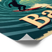 Bali Bliss – Ein Retro-Surf-Paradies Poster (Ecke)