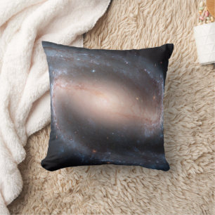 Balkenspiralgalaxie NGC 1300. Original von NASA Kissen