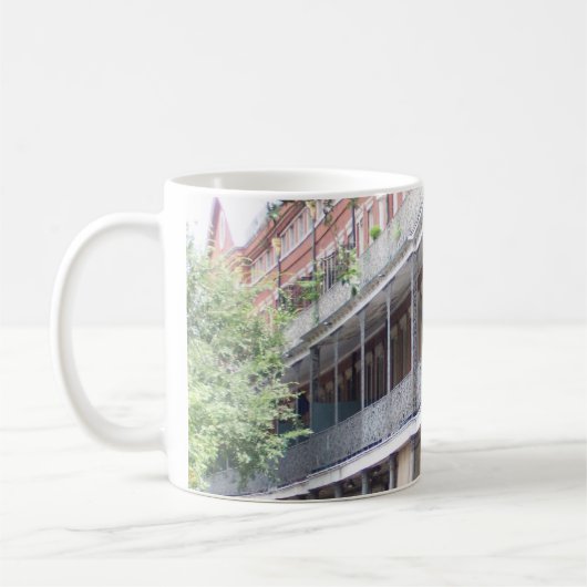 Balkone im französischen Viertel Kaffeetasse (Links)