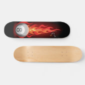 Ball 8 auf Feuer Skateboard (Horizontal)