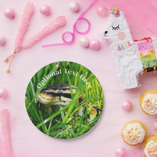 Ball Python Schlange im Gras Pappteller (Party)