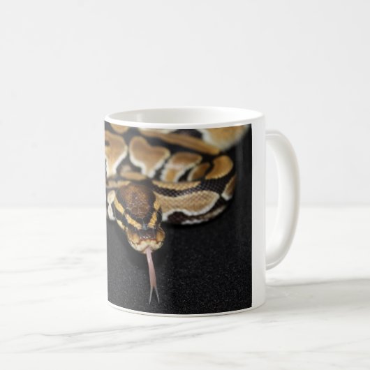 Ball-Pythonschlange-Tasse Kaffeetasse (VorderseiteRechts)
