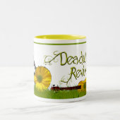 Ballast-Wiederbelebung im Gras Zweifarbige Tasse (Mittel)