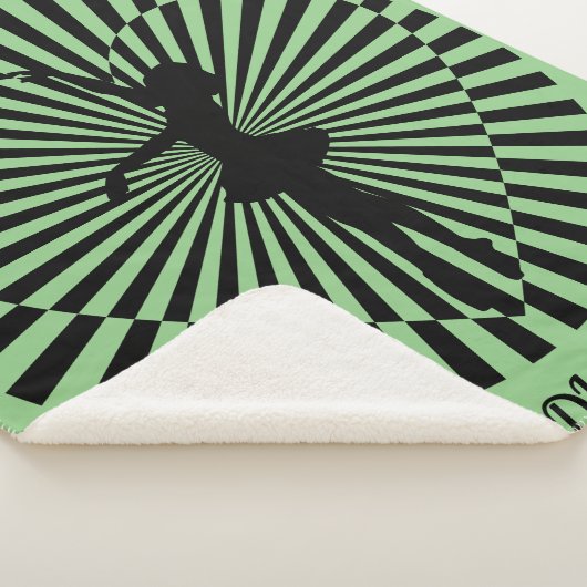 Ballerina auf einer abstrakten schwarz-weißen Deck Sherpadecke (3/4)