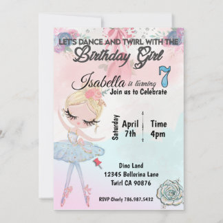 Ballerina, die die Einladung zum 7. Geburtstag