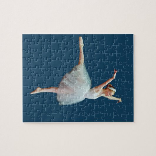 Ballerina im Weiß auf Blau Puzzle (Horizontal)