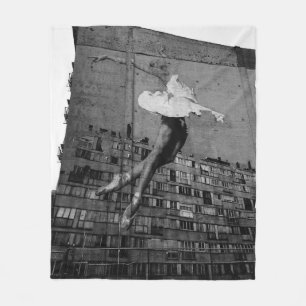 BALLERINA IN WEISSEN DRÜCKEN MURAL FLEECEDECKE