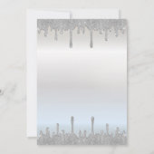 Ballerina Masque Glitter Drips Silver Quinceanera Einladung (Rückseite)