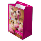 Ballerina-Möpsen in Tutus Mittlere Geschenktüte (Rückseite Schrägansicht)