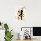 Ballerina-Silhouette mit abstraktem Blumendesign Poster (Heimbüro)