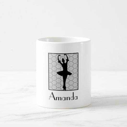 Ballerina Silhouette über ein Herz-Mandala-Muster Kaffeetasse (Mittel)