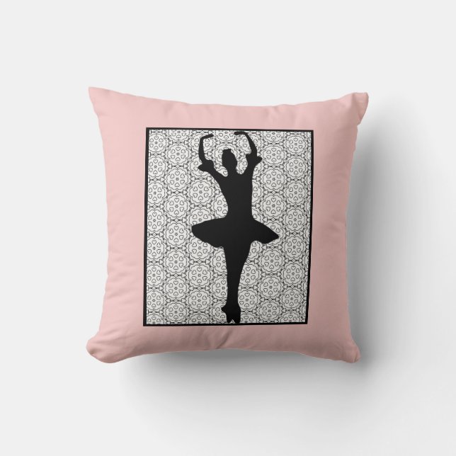 Ballerina Silhouette über ein Herz-Mandala-Muster Kissen (Vorderseite)