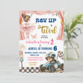 Ballerina und Rennwagen Gemeinsamer Geburtstag Einladung (Stehend Vorderseite)