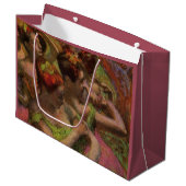 Ballerinas Adjusting Their Dresses (Edgar Degas) Große Geschenktüte (Vorderseite Schrägansicht)