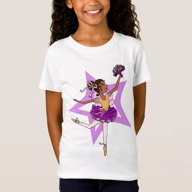 Ballerinastern im Rosa mit Spitze des schwarzen T-Shirt (Vorderseite)