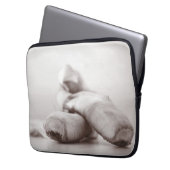 Ballett Pointe Schuhe auf Dance Floor-Schablone Laptopschutzhülle (Vorderseite Links)