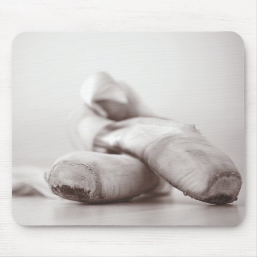 Ballett Pointe Schuhe auf Dance Floor-Schablone Mousepad (Vorne)