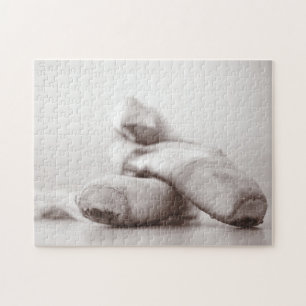 Ballett Pointe Schuhe auf Dance Floor-Schablone Puzzle