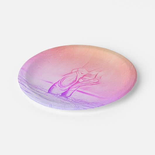 Ballettschuhe auf rosafarbenem Gradient Pappteller (Schrägansicht)