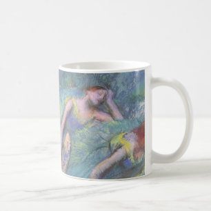 Balletttänzer in den Flügeln von Edgar Degas Kaffeetasse