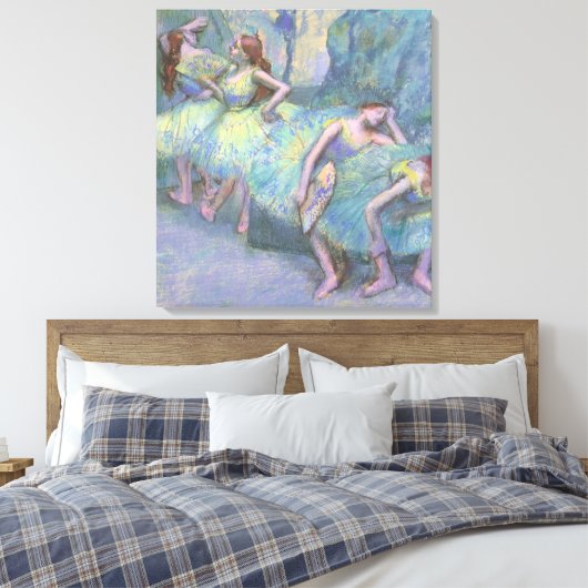 Balletttänzer in den Flügeln von Edgar Degas Leinwanddruck (Insitu (Schlafzimmer))