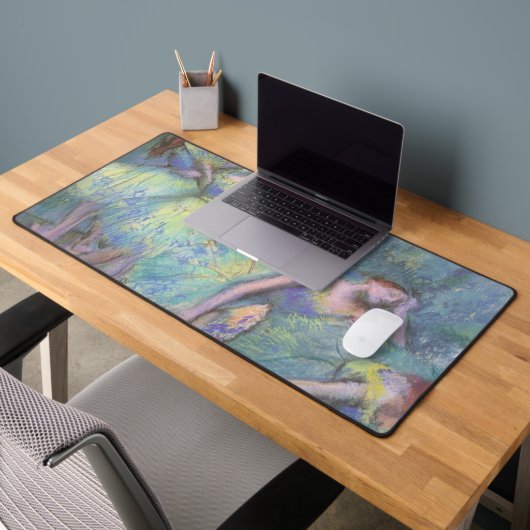 Balletttänzer in den Flügeln von Edgar Degas Schreibtischunterlage (Büro 2)