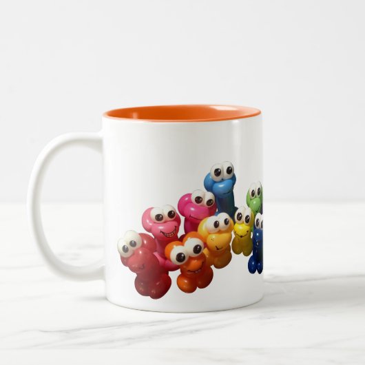 Ballon Scrapples auf einer Tasse (Links)