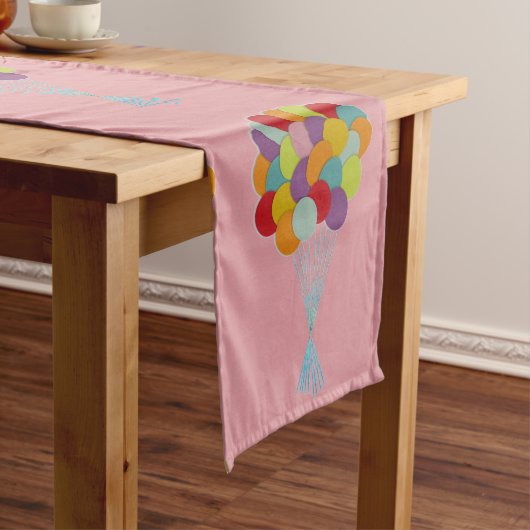 Balloons Table Runner Kurzer Tischläufer (Beispiel)
