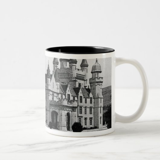 Balmoral-Schloss Zweifarbige Tasse (Rechts)