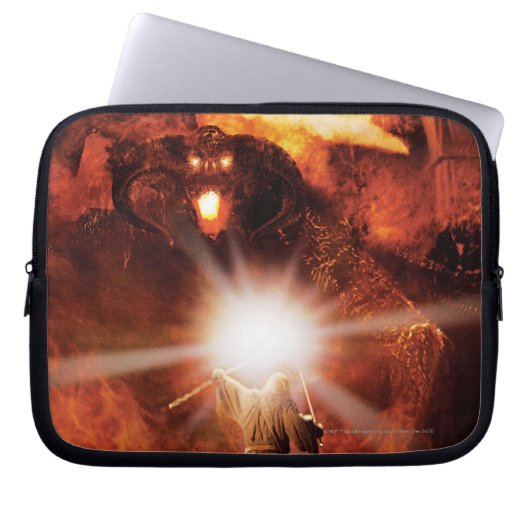 Balrog Versus Gandalf™ Laptopschutzhülle (Vorderseite)