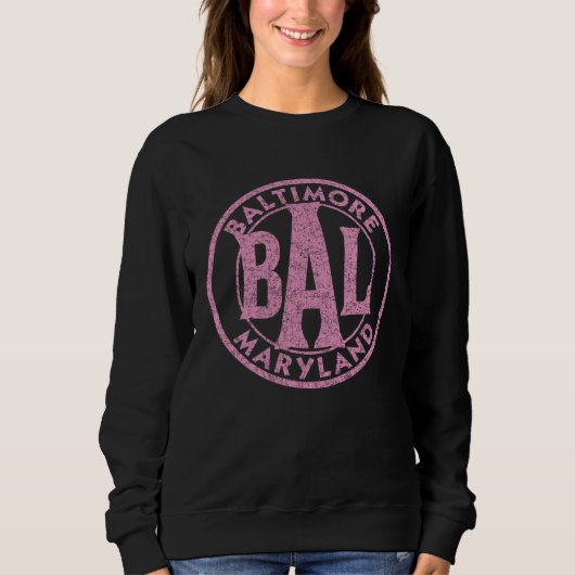 Baltimore BAL Circle Sign Distressed Pink Print Sweatshirt (Vorderseite)