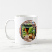 Baltimore - Restaurant-Innenhof Fells Point Kaffeetasse (Links)