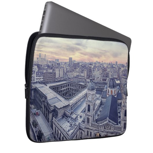 Balvaneta Kirche Laptopschutzhülle (Vorne Rechts)