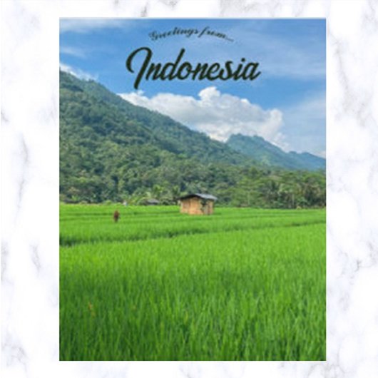 Bambushütte auf einem Reisfeld in Indonesien Postkarte