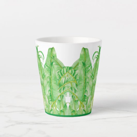 Banana-Blätter auf einer kleinen Latte-Tasse Milchtasse (Vorderseite)