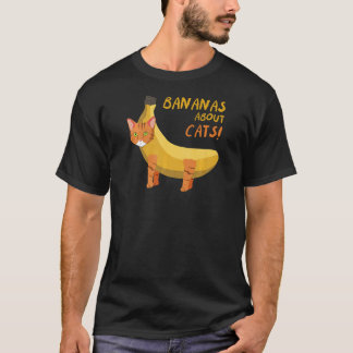 Bananen über Katzen (Angepasste Kürzung) T-Shirt