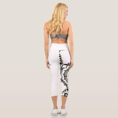 Band eins Kaleidoskop Art drei Capri Leggings (Rückseite)
