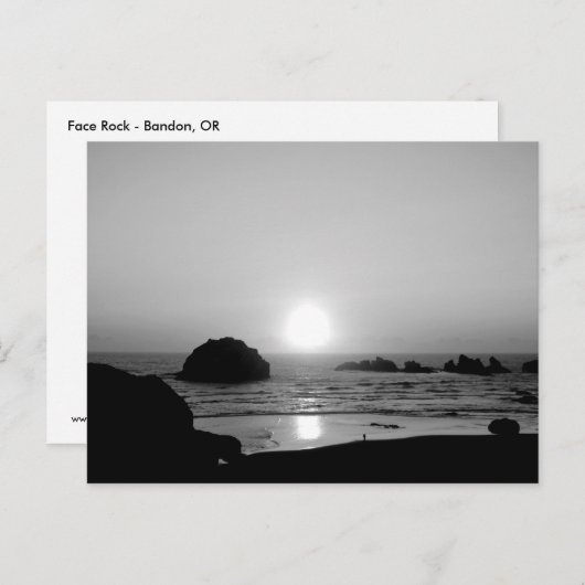 Bandon Oregon Face Rock in Monochrome Postkarte (Vorne/Hinten)