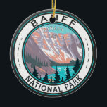 Banff Nationalpark Moraine Vintager See Keramik Ornament<br><div class="desc">Banff National Park Vektorgrafik Design. Der Park ist Kanadas erster Nationalpark und gehört zum kanadischen Rocky Mountain Parks UNESCO Weltkulturerbe.</div>