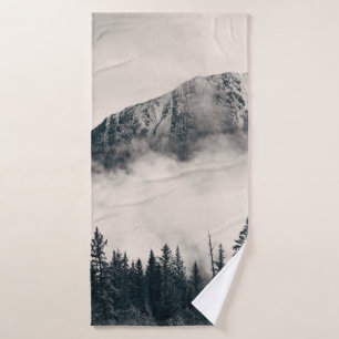 Banff Nationalpark nebelige Berge und Wälder in  Badehandtuch