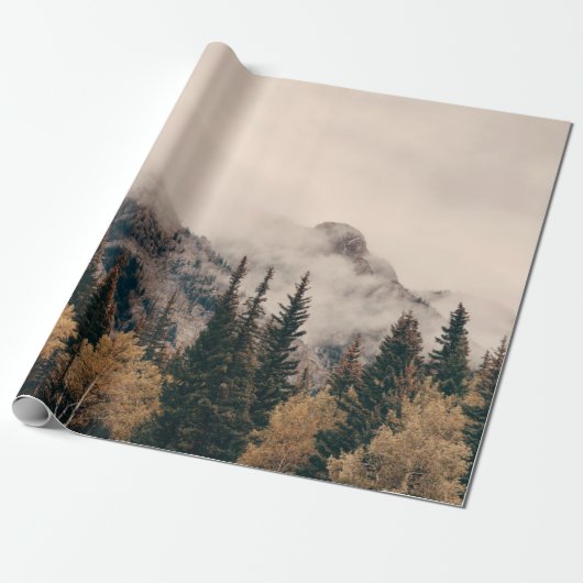 Banff Nationalpark nebelige Berge und Wälder in  Geschenkpapier (Ungerollt)