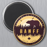 Banff NP Canada Rocky Mountains Vintag Souvenirs Magnet<br><div class="desc">Banff National Park Design. Der Park ist Kanadas erster Nationalpark und gehört zum kanadischen Rocky Mountain Parks Weltkulturerbe. Das Vintage Design des Banff National Park Canada macht den Fans des kanadischen Nationalparks Weihnachten oder Geburtstag zu einem großartigen Geschenk. Dieses Design ist ein perfektes Geschenk für Skifreunde in Kanada Outdoors. -...</div>